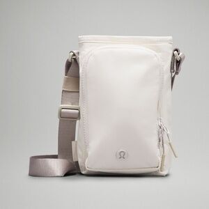 NWT Lululemon White Opal Water Bottle Crossbody with Front Pocket 2L